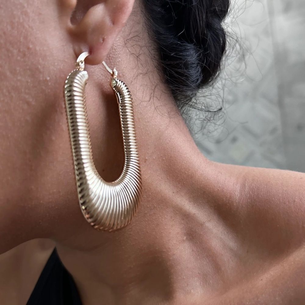 Bohemian gold hoop earring N140